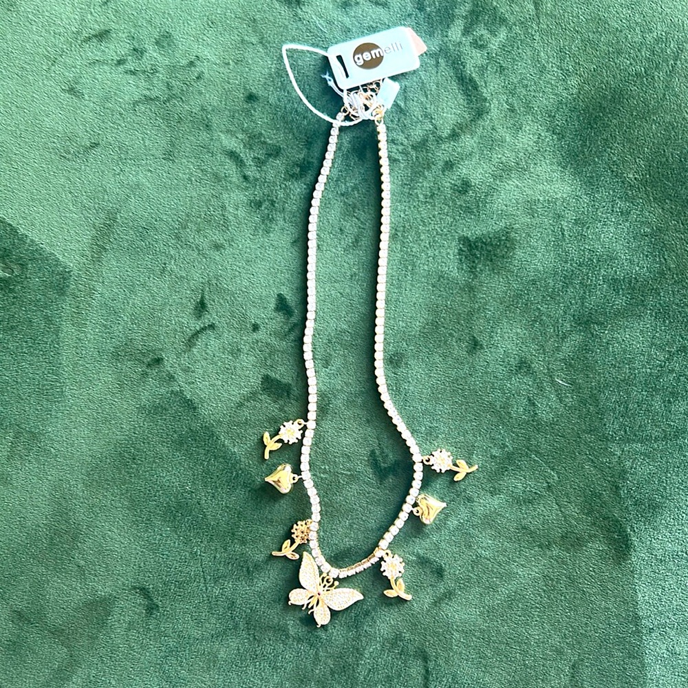 Diamond look charm necklace!